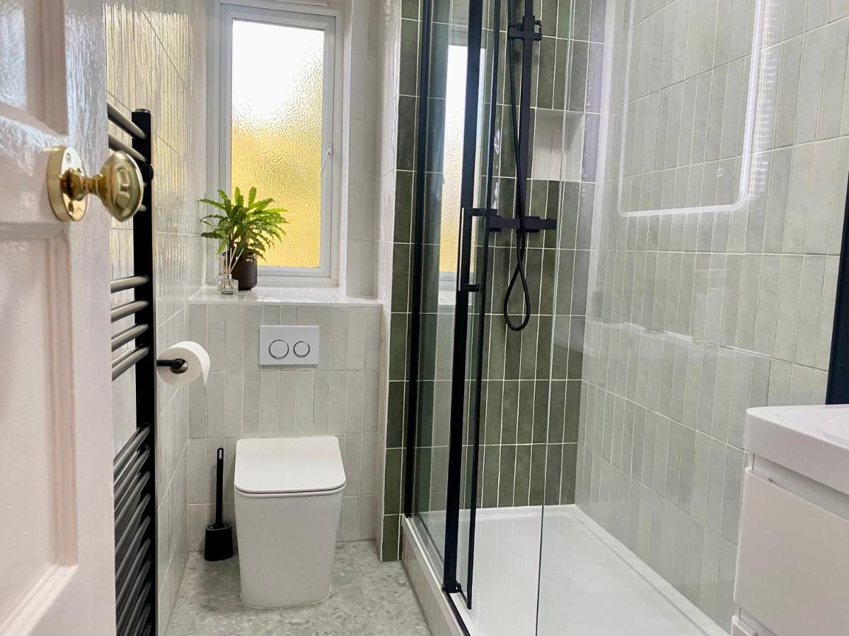 Newly Refurbished 2 Bedroom Apartment In South لندن المظهر الخارجي الصورة