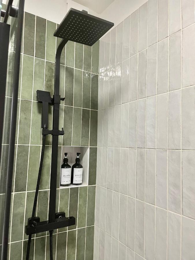 Newly Refurbished 2 Bedroom Apartment In South لندن المظهر الخارجي الصورة